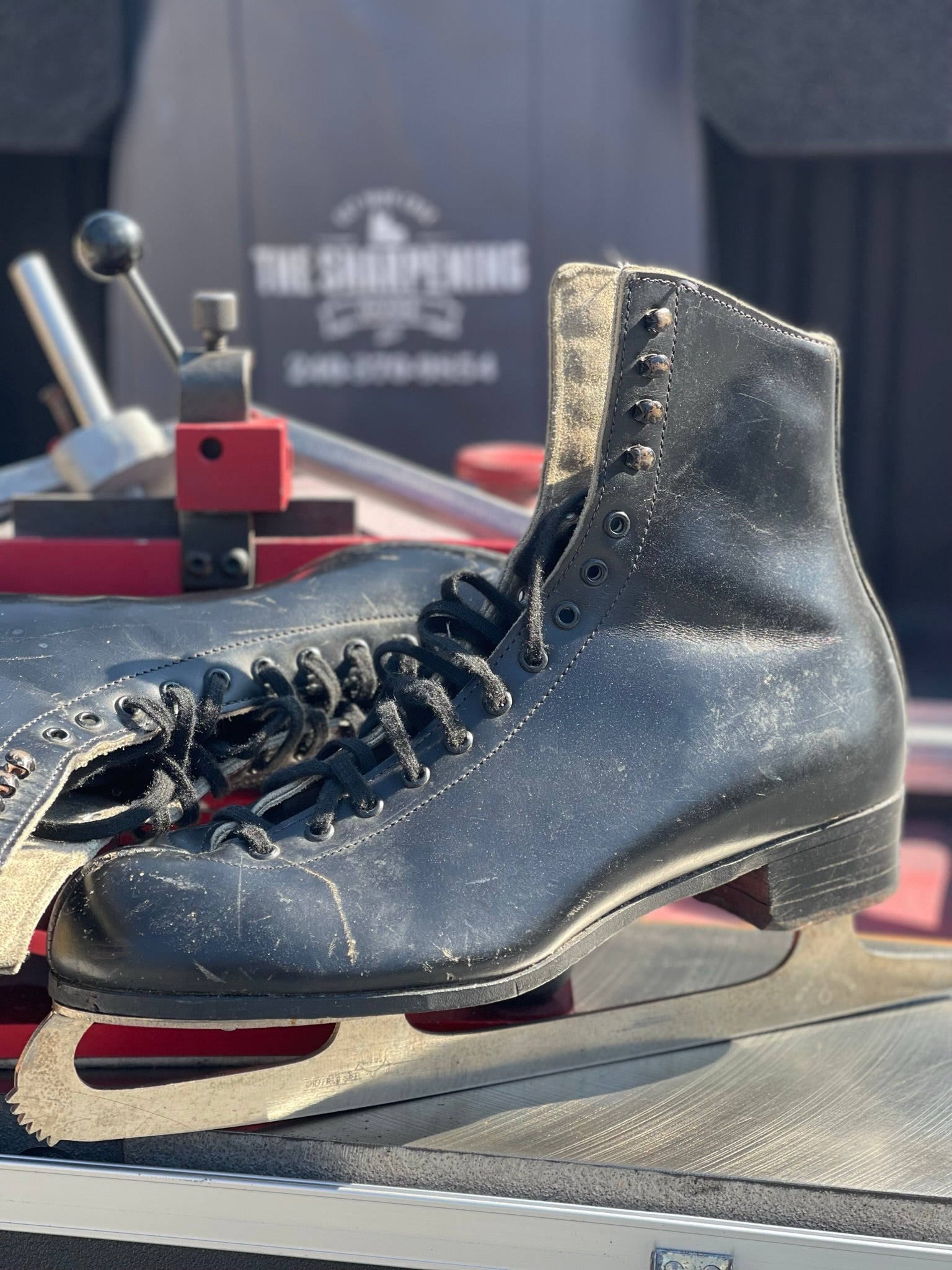 Figure & Recreational Skate Sharpening - The Sharpening Dude - Skate Sharpening Service